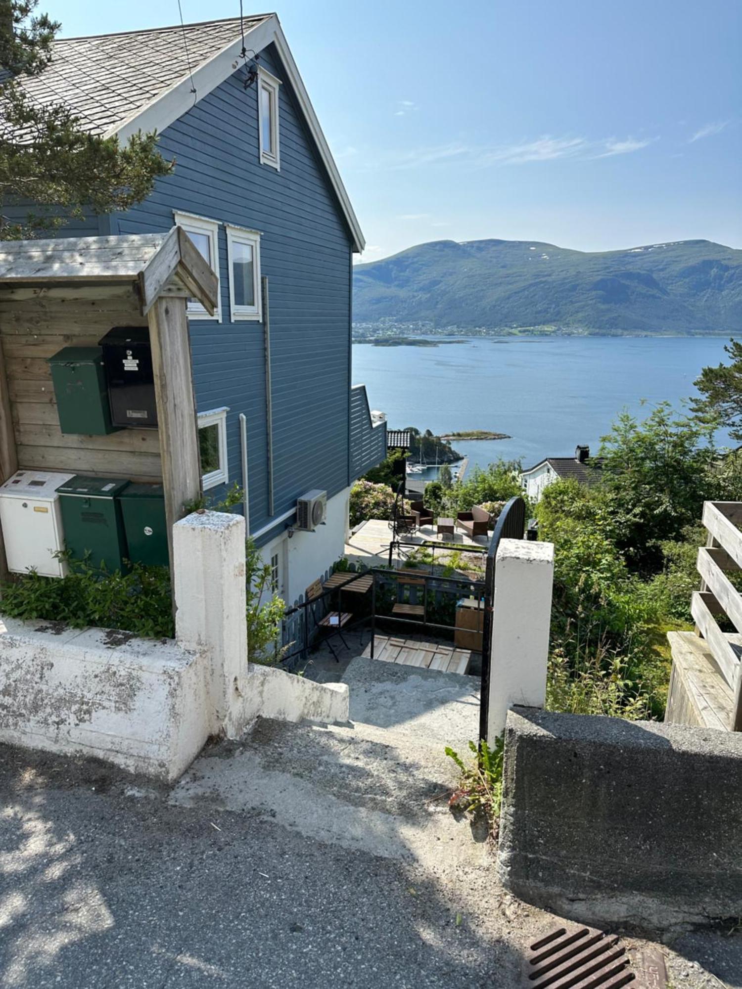 Great Place With View To The Mountains And Fjord Ålesund Kültér fotó